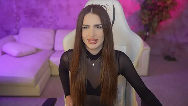 Goldie Flame online show from 8, 9, 2025