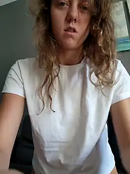 Eveline Beauty Kitty online show from 8, 10, 2025