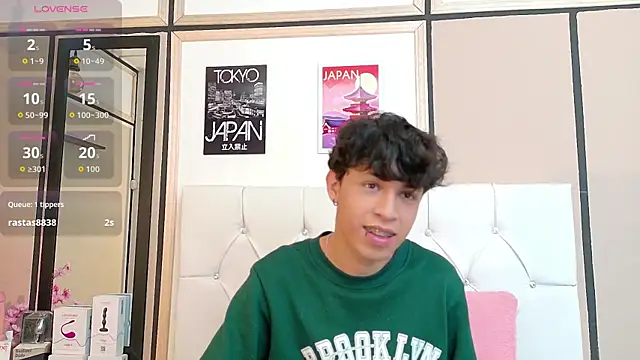 Axel  Evans online show from 4, 11, 2025