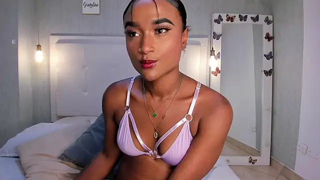 Snapshot of EsmeraldaNyx chatting on 1, 10, 2025 EsmeraldaNyx online show from 1, 10, 2025