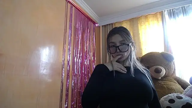 Snapshot of miss_lilieth chatting on 22, 5, 2026 miss lilieth online show from 22, 5, 2026