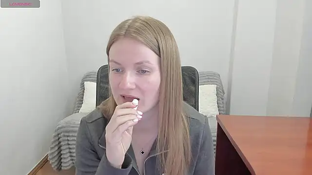 Alisha Skyes online show from 9, 4, 2026