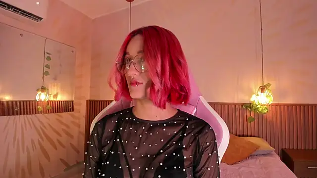 daphne courtis online show from 13, 4, 2026