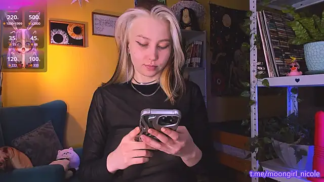 Snapshot of Nicole_matt chatting on 23, 11, 2025 Nicole matt online show from 23, 11, 2025