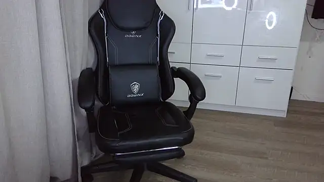 Milo9210 online show from 10, 10, 2025