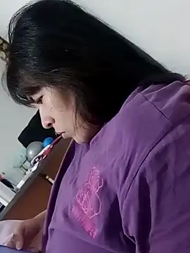 Nahuandjeatriplex online show from 28, 9, 2025