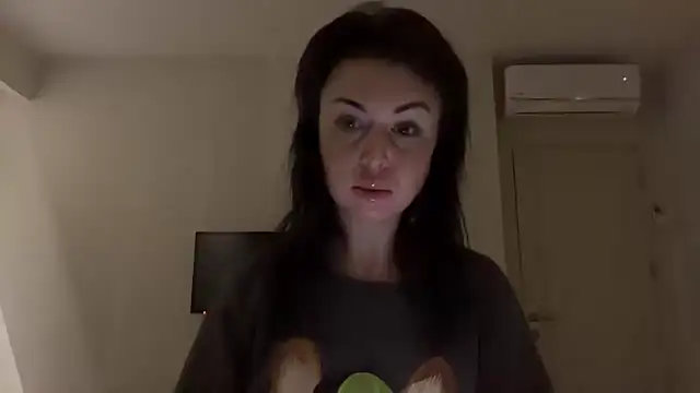 Snapshot of Gilin1 chatting on 2, 11, 2025 Gilin1 online show from 2, 11, 2025