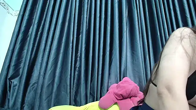 Snapshot of Grass_99 chatting on 19, 12, 2025 Grass 99 online show from 19, 12, 2025