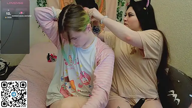 Snapshot of mirana_blade chatting on 21, 11, 2025 mirana blade online show from 21, 11, 2025