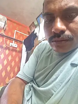 cutecouple1983 online show from 5, 12, 2025