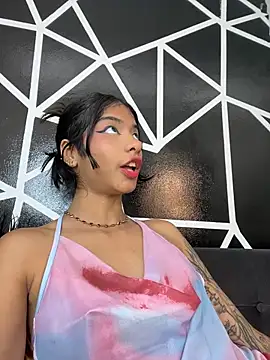 Snapshot of TweetiePieXXX chatting on 27, 2, 2026 TweetiePieXXX online show from 27, 2, 2026