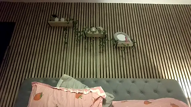 poppyinga1 online show from 7, 10, 2025