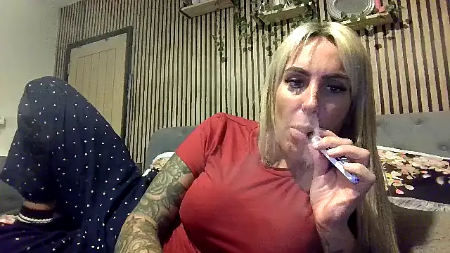 poppyinga1 online show from 11, 2, 2026