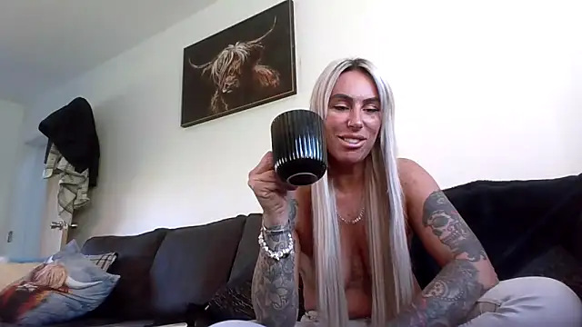 Snapshot of poppyinga1 chatting on 30, 4, 2026 poppyinga1 online show from 30, 4, 2026