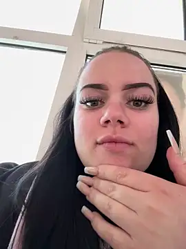 Shellybttn online show from 2, 4, 2026