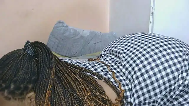 Snapshot of BigSexyEbony chatting on 12, 10, 2025 BigSexyEbony online show from 12, 10, 2025