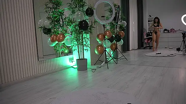 EmmaBlanco online show from 6, 11, 2025