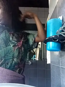 RFeltomWhitJ online show from 9, 11, 2025