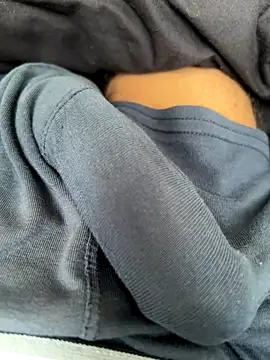 Snapshot of Coloureddickforyou chatting on 26, 11, 2025 Coloureddickforyou online show from 26, 11, 2025