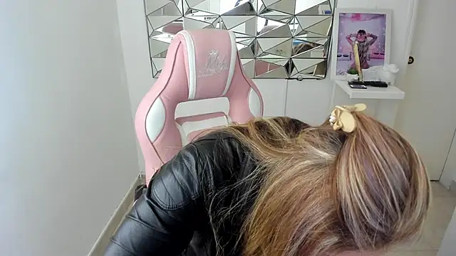 camixxx m online show from 1, 12, 2025