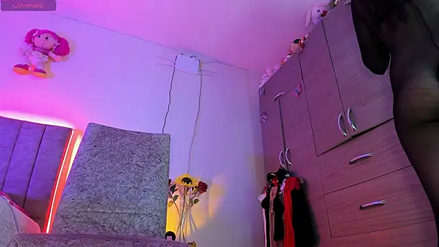 hot Dariana pantyhose online show from 5, 4, 2026