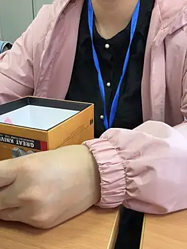 Snapshot of PhuongNhi21 chatting on 22, 10, 2025 PhuongNhi21 online show from 22, 10, 2025