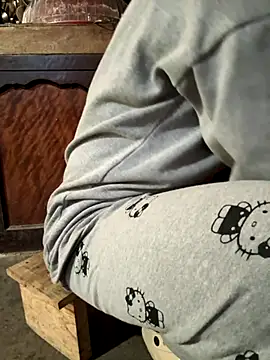 Snapshot of PhuongNhi21 chatting on 23, 11, 2025 PhuongNhi21 online show from 23, 11, 2025