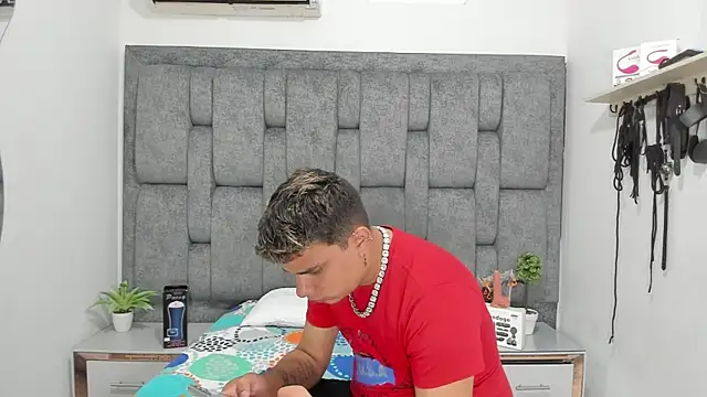 DavilANDkevin2 online show from 5, 11, 2025