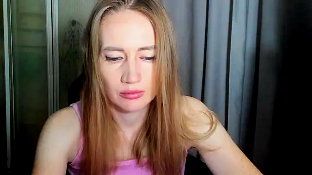 Snapshot of JessFoxxx chatting on 12, 6, 2026 JessFoxxx online show from 12, 6, 2026