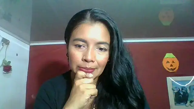 Snapshot of DianaOchoa_ chatting on 11, 11, 2025 DianaOchoa online show from 11, 11, 2025