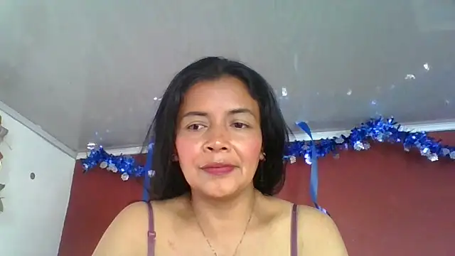 Snapshot of DianaOchoa_ chatting on 21, 11, 2025 DianaOchoa online show from 21, 11, 2025