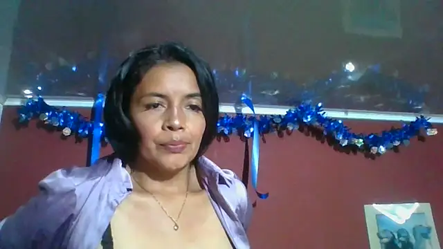 Snapshot of DianaOchoa_ chatting on 2, 12, 2025 DianaOchoa online show from 2, 12, 2025