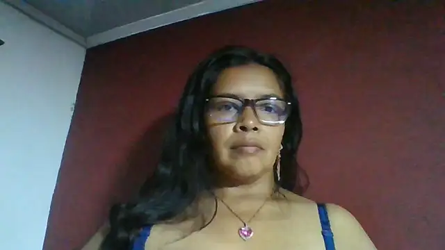 Snapshot of DianaOchoa_ chatting on 19, 7, 2026 DianaOchoa online show from 19, 7, 2026