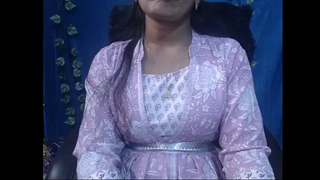 Snapshot of Forever_Love2025 chatting on 28, 11, 2025 Forever Love2025 online show from 28, 11, 2025