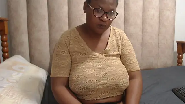 Snapshot of Sexybusty01 chatting on 23, 9, 2025 Sexybusty01 online show from 23, 9, 2025