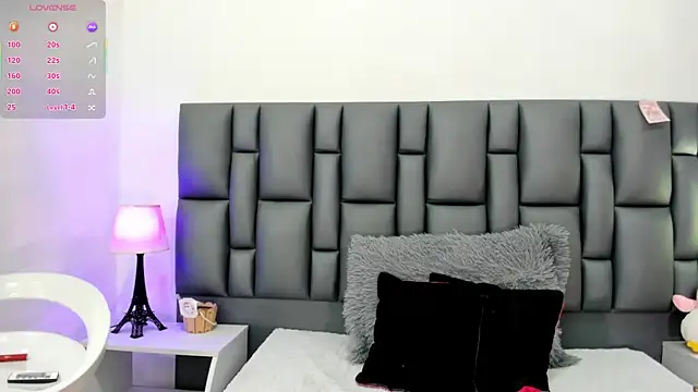 Snapshot of valeriasweet_ chatting on 9, 11, 2025 valeriasweet online show from 9, 11, 2025