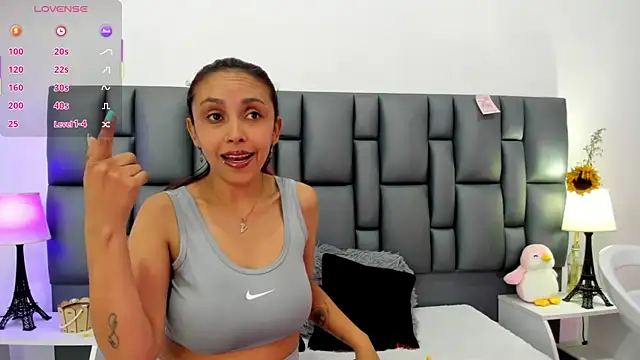 Snapshot of valeriasweet_ chatting on 22, 11, 2025 valeriasweet online show from 22, 11, 2025