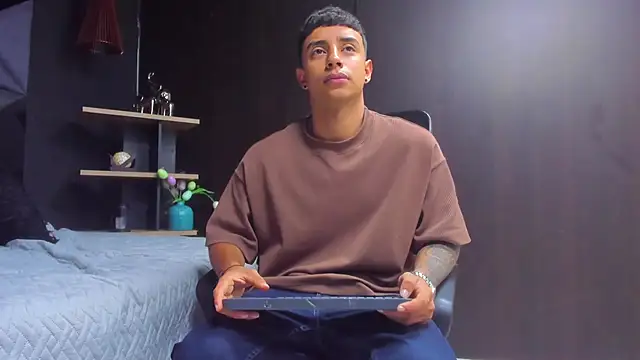 jaze bradley online show from 15, 12, 2025