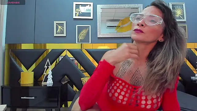 Kaya Tate online show from 26, 11, 2025