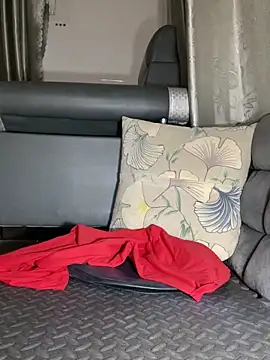 meiiijr55 online show from 18, 4, 2026