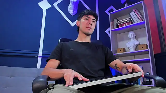 etham wolf  online show from 3, 10, 2025