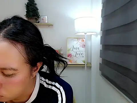 Snapshot of kimbratx chatting on 29, 9, 2025 kimbratx online show from 29, 9, 2025