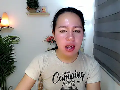 Snapshot of kimbratx chatting on 8, 10, 2025 kimbratx online show from 8, 10, 2025