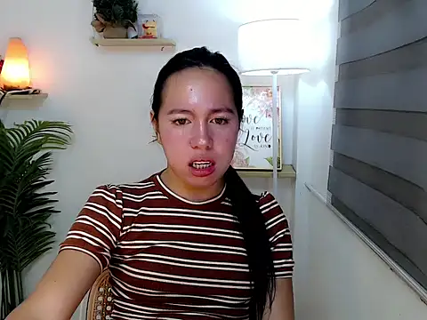 Snapshot of kimbratx chatting on 12, 10, 2025 kimbratx online show from 12, 10, 2025