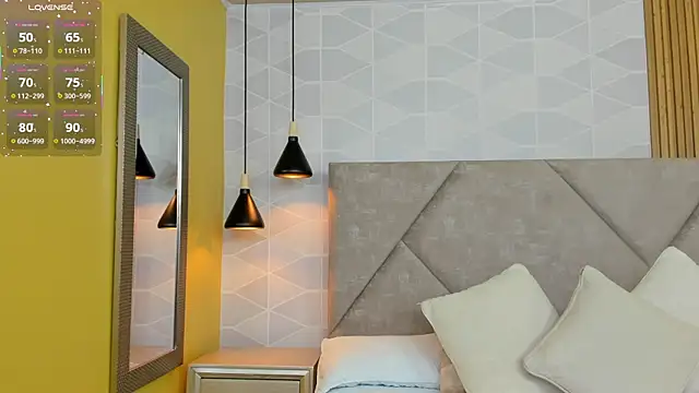 Snapshot of Jade_Whisper chatting on 12, 9, 2025 Jade Whisper online show from 12, 9, 2025