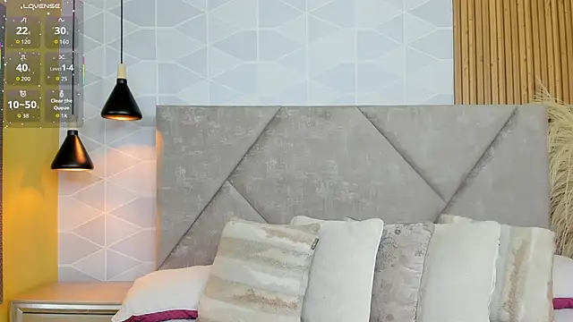 Snapshot of Jade_Whisper chatting on 1, 10, 2025 Jade Whisper online show from 1, 10, 2025