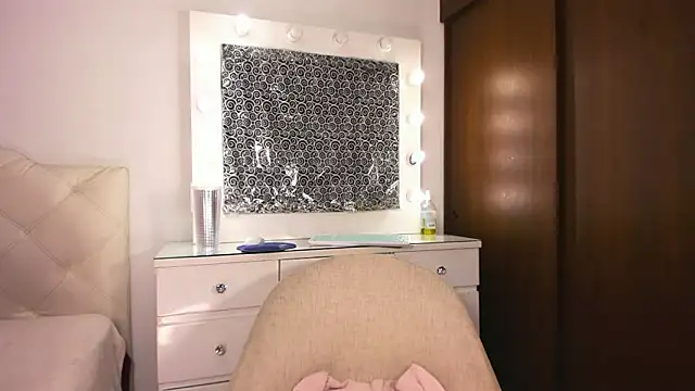 lina quinn online show from 14, 2, 2026