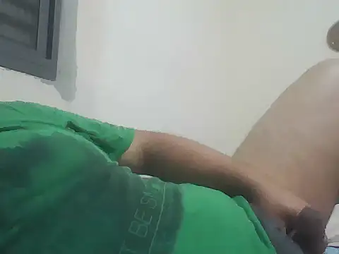 Snapshot of Luised80 chatting on 2, 11, 2025 Luised80 online show from 2, 11, 2025