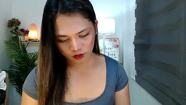 Snapshot of scarlett_brownx69 chatting on 8, 11, 2025 scarlett brownx69 online show from 8, 11, 2025