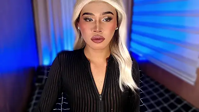 Snapshot of _tipsandchips chatting on 23, 10, 2025 tipsandchips online show from 23, 10, 2025